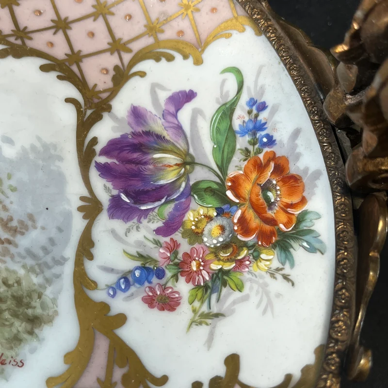 Centro de mesa Alemán de porcelana y bronce Bavaria principio s.XX