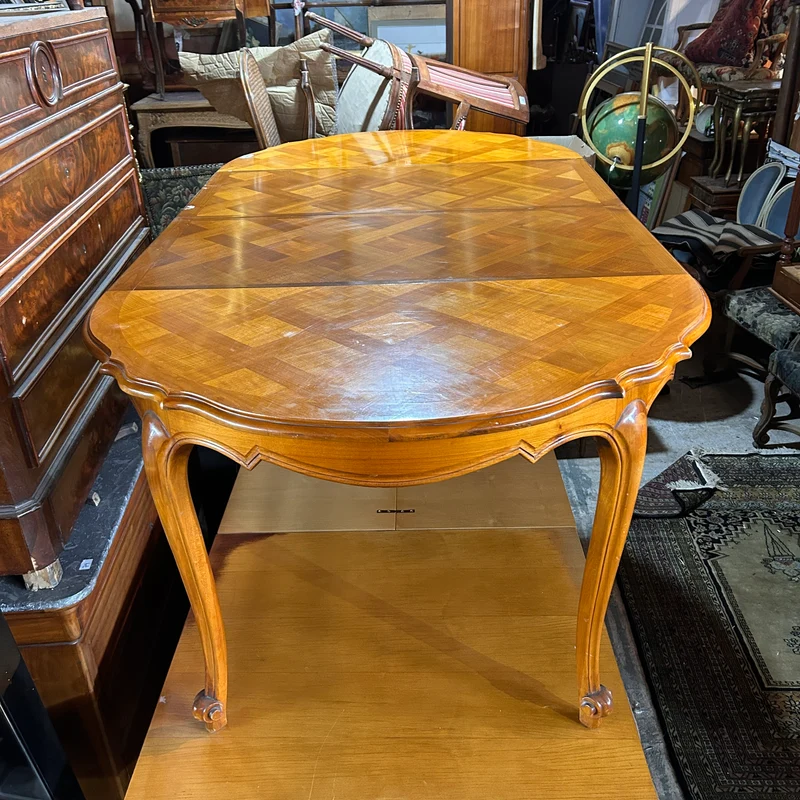 Mesa de comedor francesa estilo Luis XV en citronnier marquetería parquet tres medidas