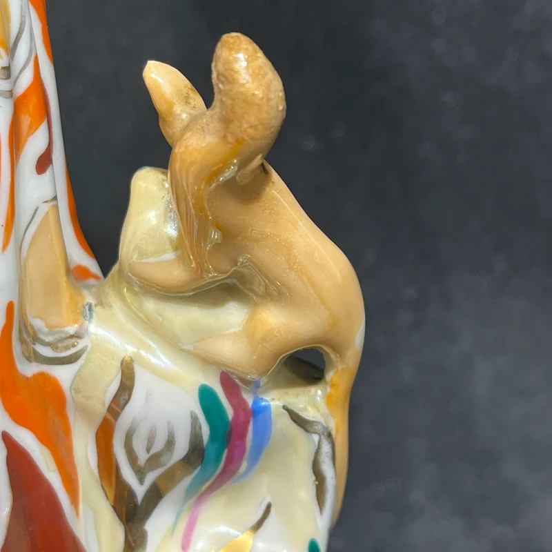 Figura de porcelana rusa 'Reina de la montaña de cobre'