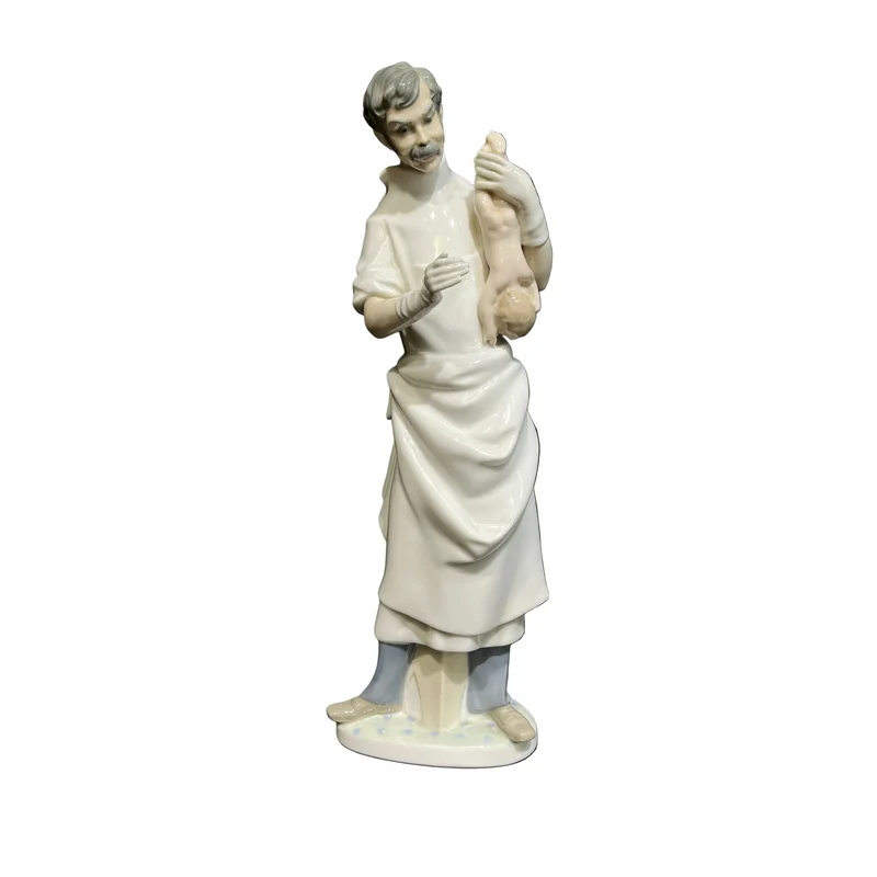 Figura de porcelana Lladró 'Obstetra'