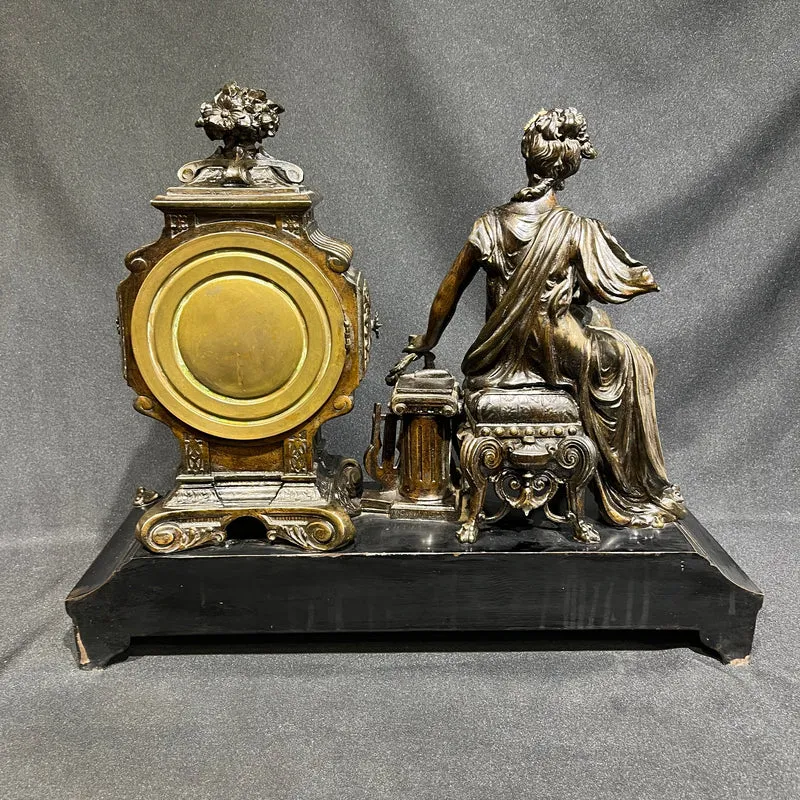 Reloj de mesa decorativo en peltre y bronce estilo Imperio fábrica Ansonia New York 1881