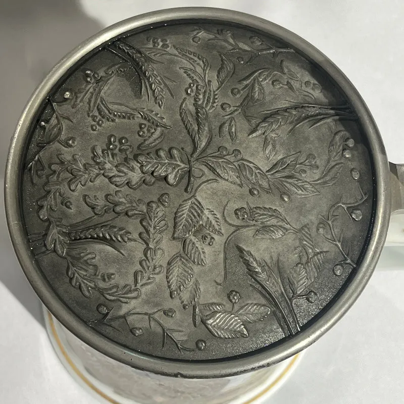 Shopero de porcelana tapa de peltre Haviland ed. limitada 1982 con borde de oro
