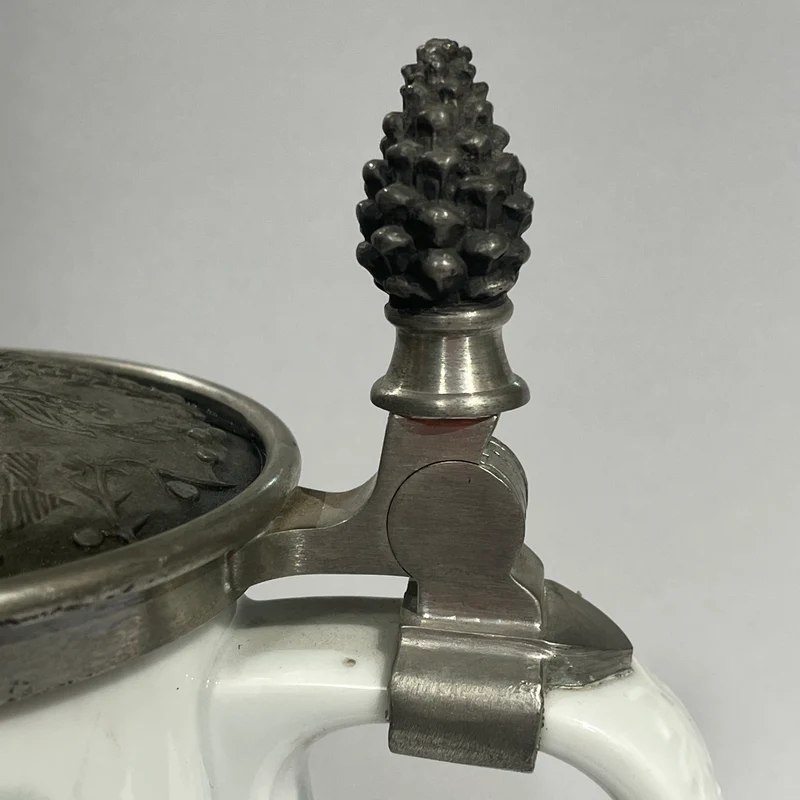 Shopero de porcelana tapa de peltre Haviland ed. limitada 1982 con borde de oro