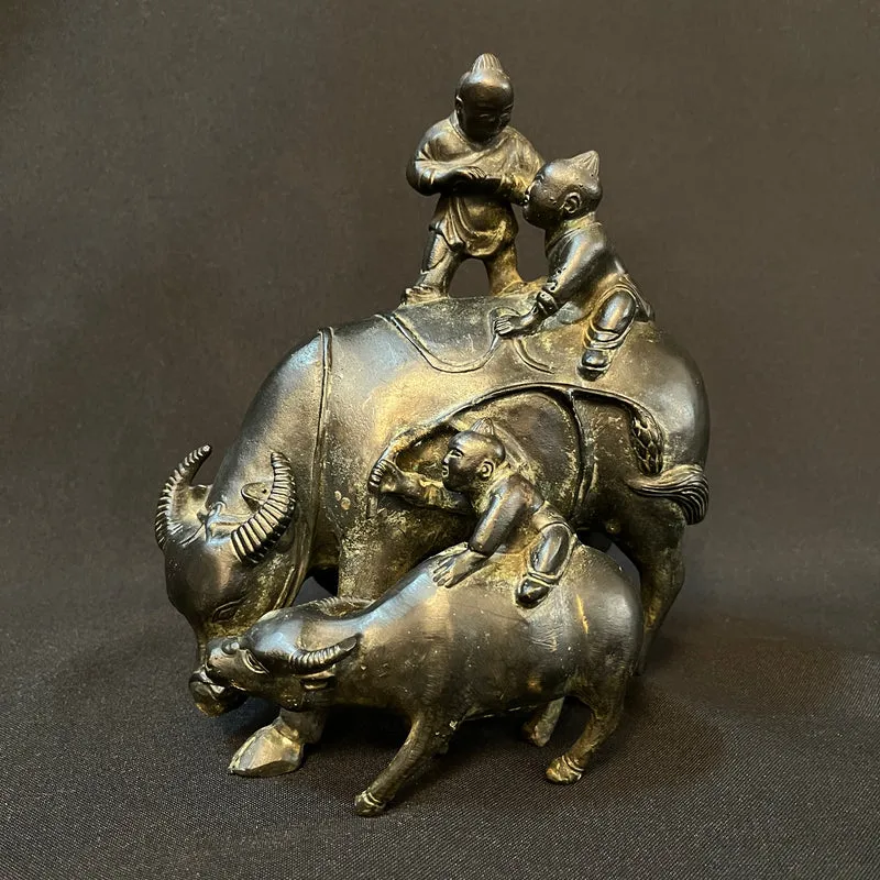 Figura china de metal niños con búfalo y ternero
