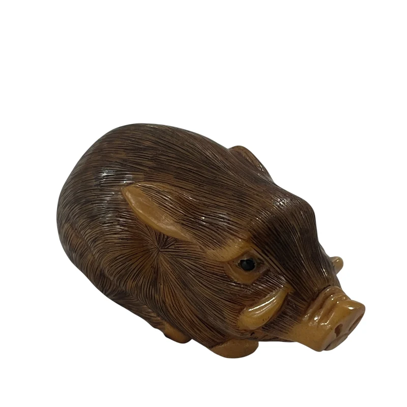 Netsuke de madera con forma de jabalí