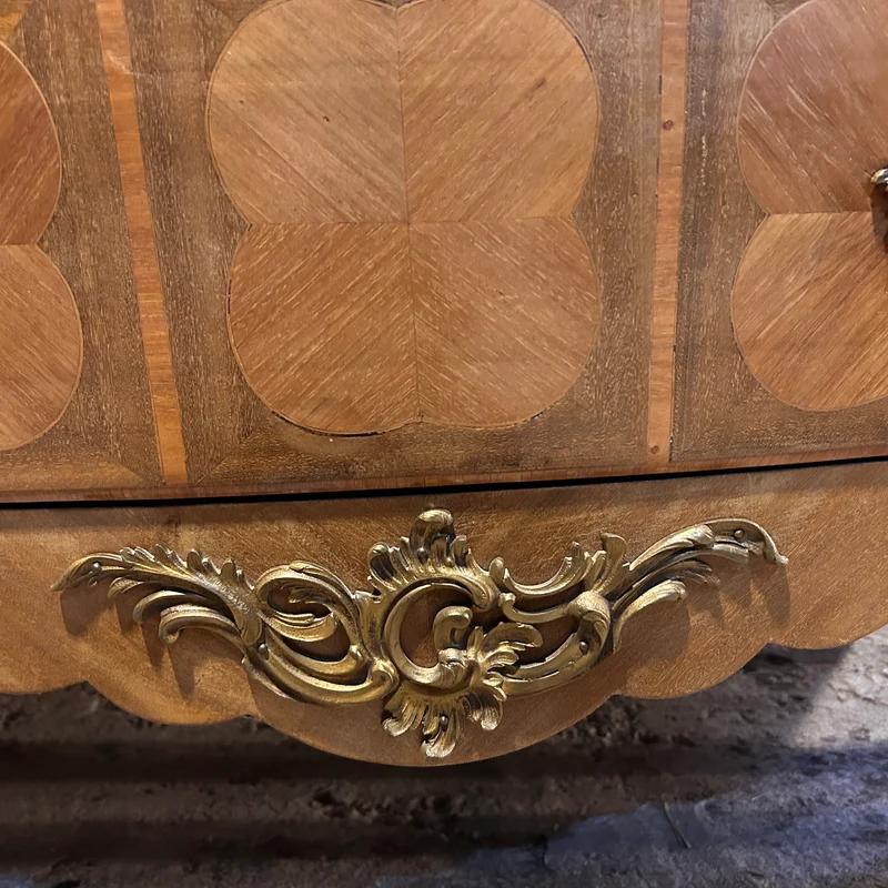 French Louis XV style bombé chest of drawers in rosewood