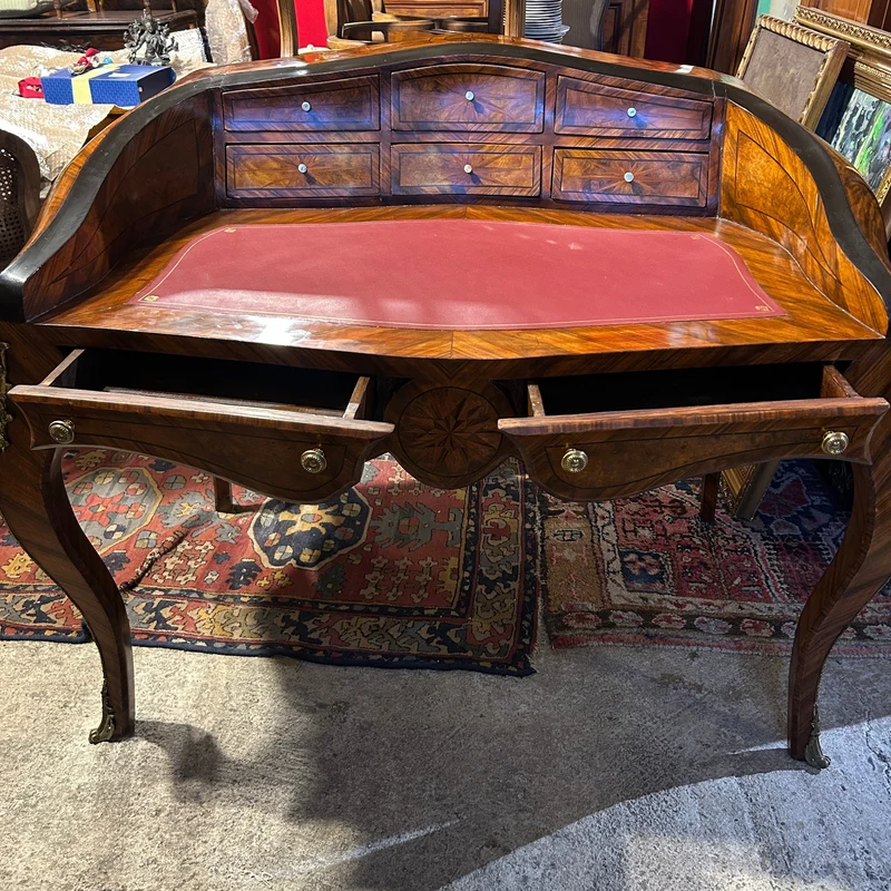 French Louis XV desk, fine marquetry, bombé-contra-bombé, early 20th century