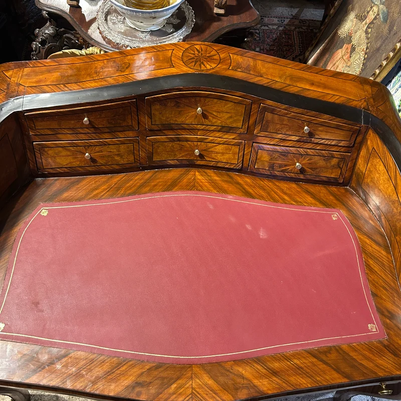 French Louis XV desk, fine marquetry, bombé-contra-bombé, early 20th century