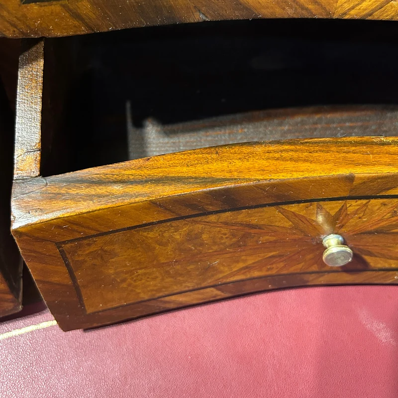 French Louis XV desk, fine marquetry, bombé-contra-bombé, early 20th century