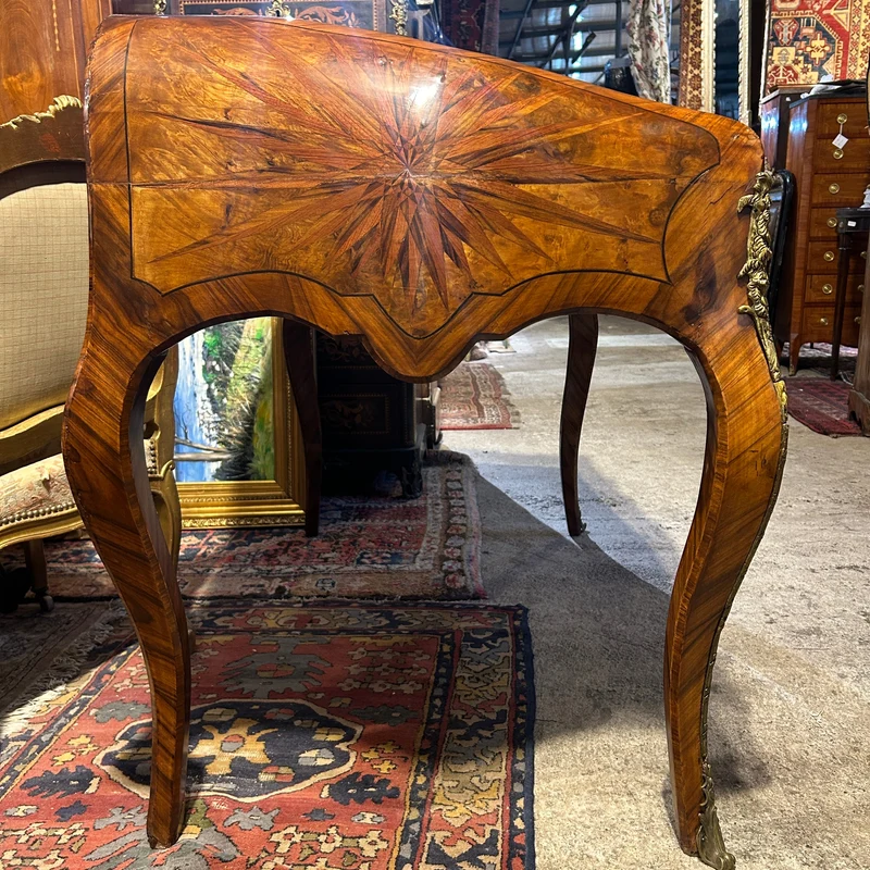 French Louis XV desk, fine marquetry, bombé-contra-bombé, early 20th century