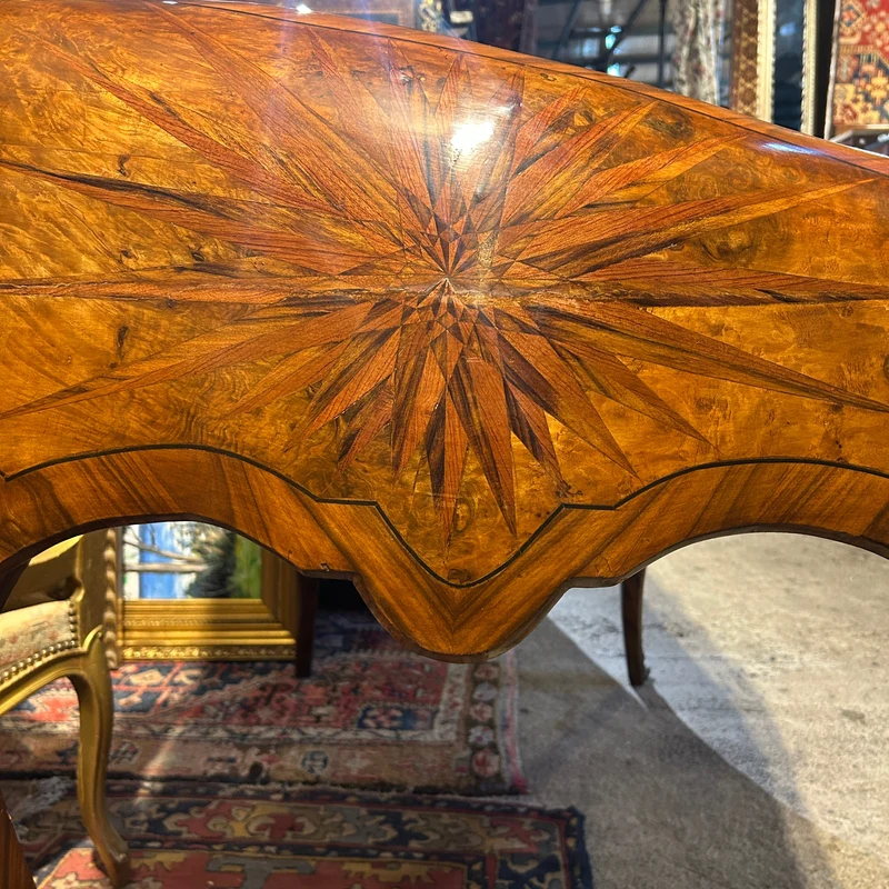 French Louis XV desk, fine marquetry, bombé-contra-bombé, early 20th century