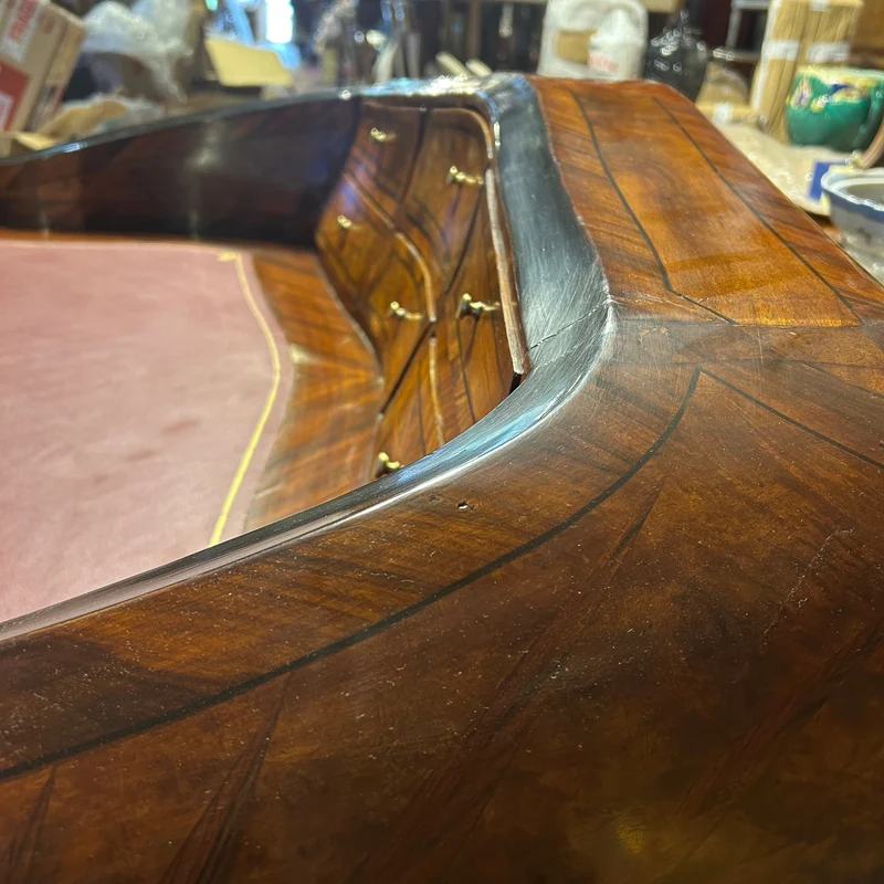 French Louis XV desk, fine marquetry, bombé-contra-bombé, early 20th century