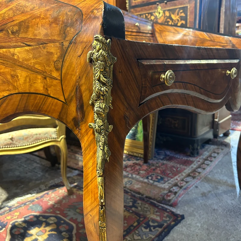 French Louis XV desk, fine marquetry, bombé-contra-bombé, early 20th century