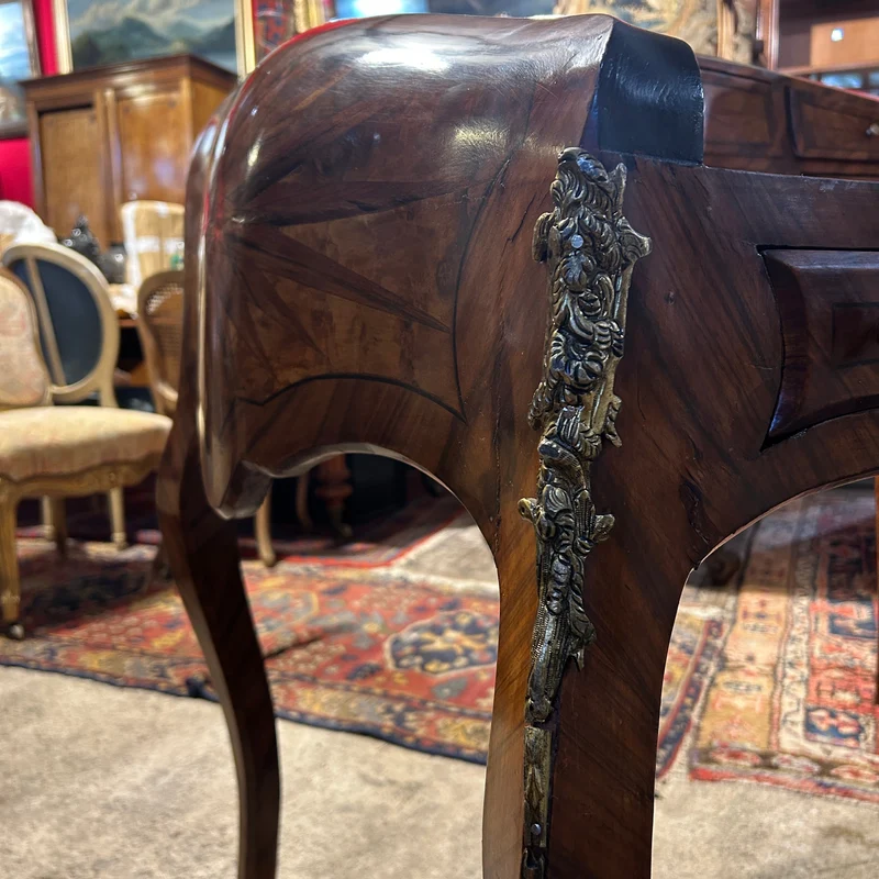 French Louis XV desk, fine marquetry, bombé-contra-bombé, early 20th century