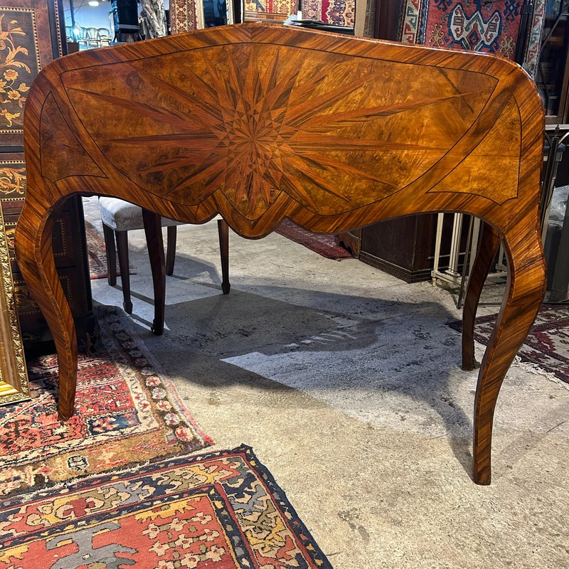 French Louis XV desk, fine marquetry, bombé-contra-bombé, early 20th century