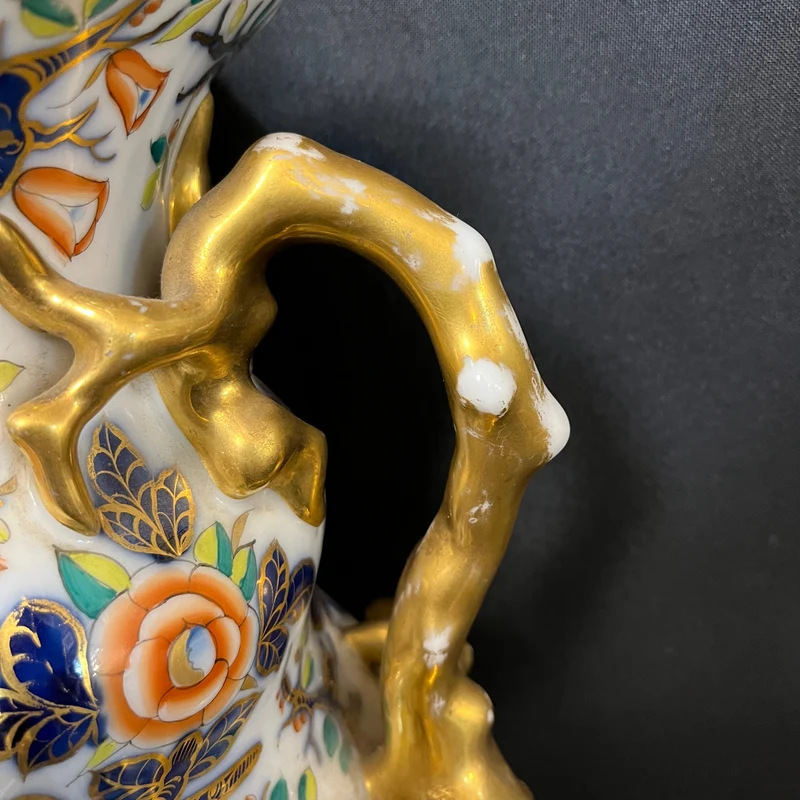 French Bayeux porcelain vase, 19th century, decorated with chinoiserie