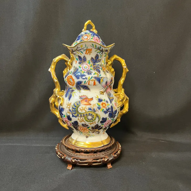 French Bayeux porcelain vase, 19th century, decorated with chinoiserie