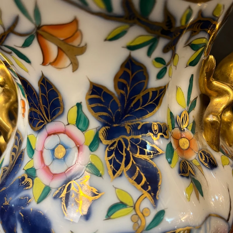French Bayeux porcelain vase, 19th century, decorated with chinoiserie
