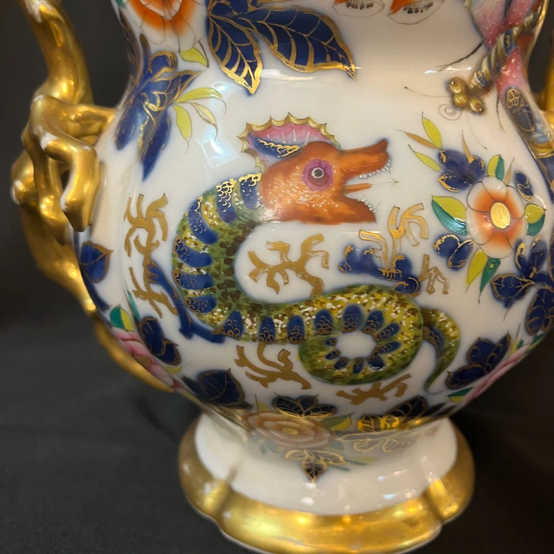 French Bayeux porcelain vase, 19th century, decorated with chinoiserie