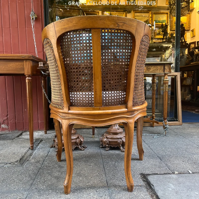 French Louis XV style chair made of rush-seated beechwood and bronze studs circa 1900