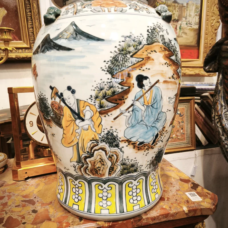 Chinese porcelain potiches famille vert 'Musical scenes' 20th century