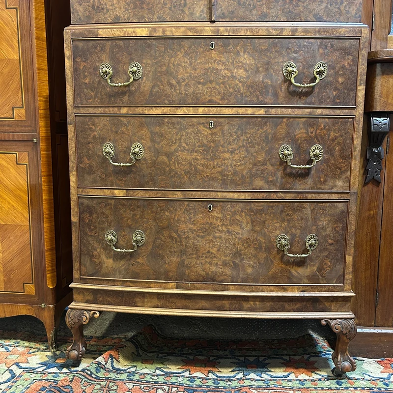 English Chippendale chiffonier cabinet in walnut and walnut burl, mid-20th century