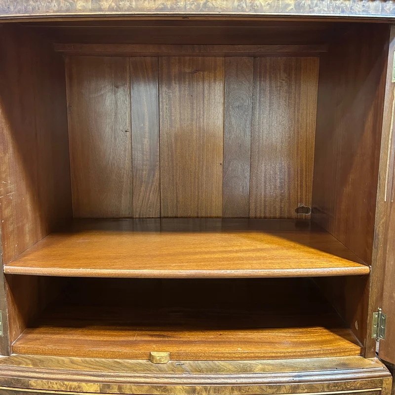 English Chippendale chiffonier cabinet in walnut and walnut burl, mid-20th century