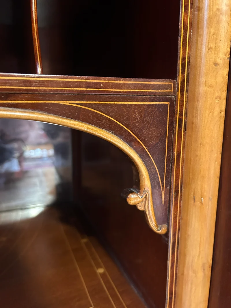 Chiffonier secretary with hinged lid in burl and marquetry in the Charles X style