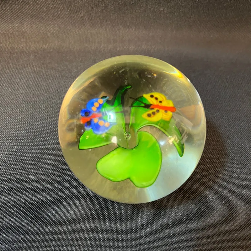 Pisapapel de vidrio Murano con diseño de mariposas mediados s.XX