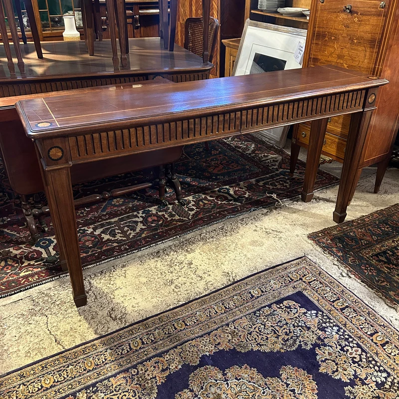 English style Hepplwhite furnished dining room and sideboard in satin blonde mahogany