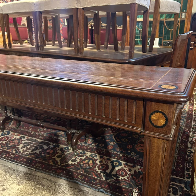 English style Hepplwhite furnished dining room and sideboard in satin blonde mahogany