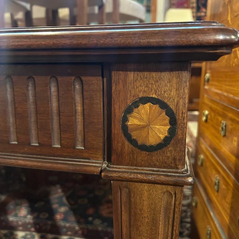 English style Hepplwhite furnished dining room and sideboard in satin blonde mahogany