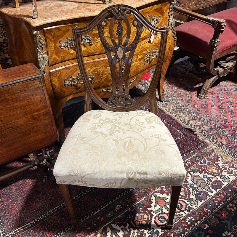 English style Hepplwhite furnished dining room and sideboard in satin blonde mahogany