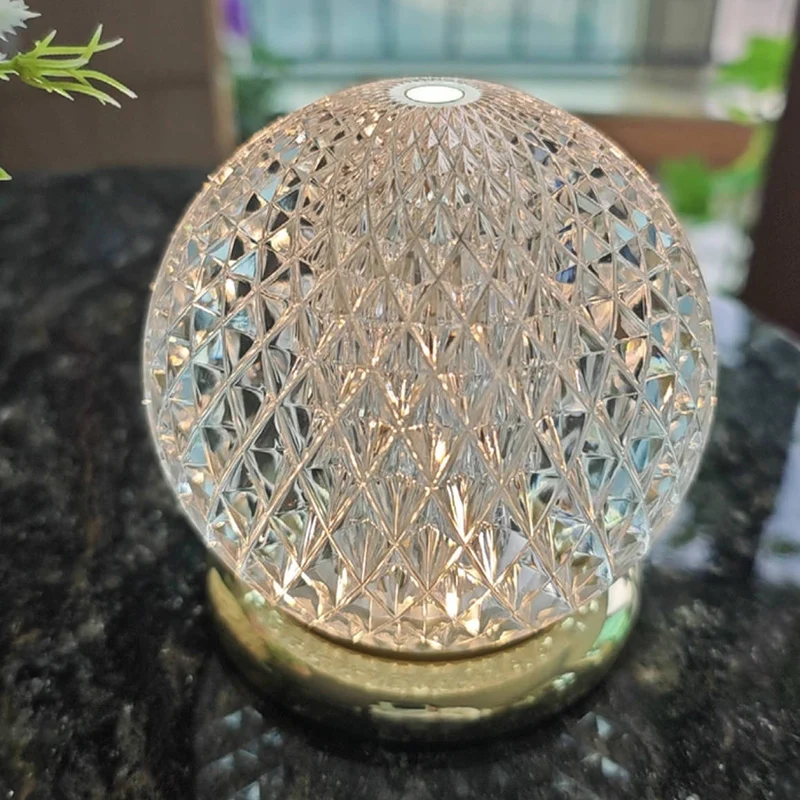 Modern Luxury Round Acrylic Aluminum Alloy Spherical LED Table Lamp For Bedroom
