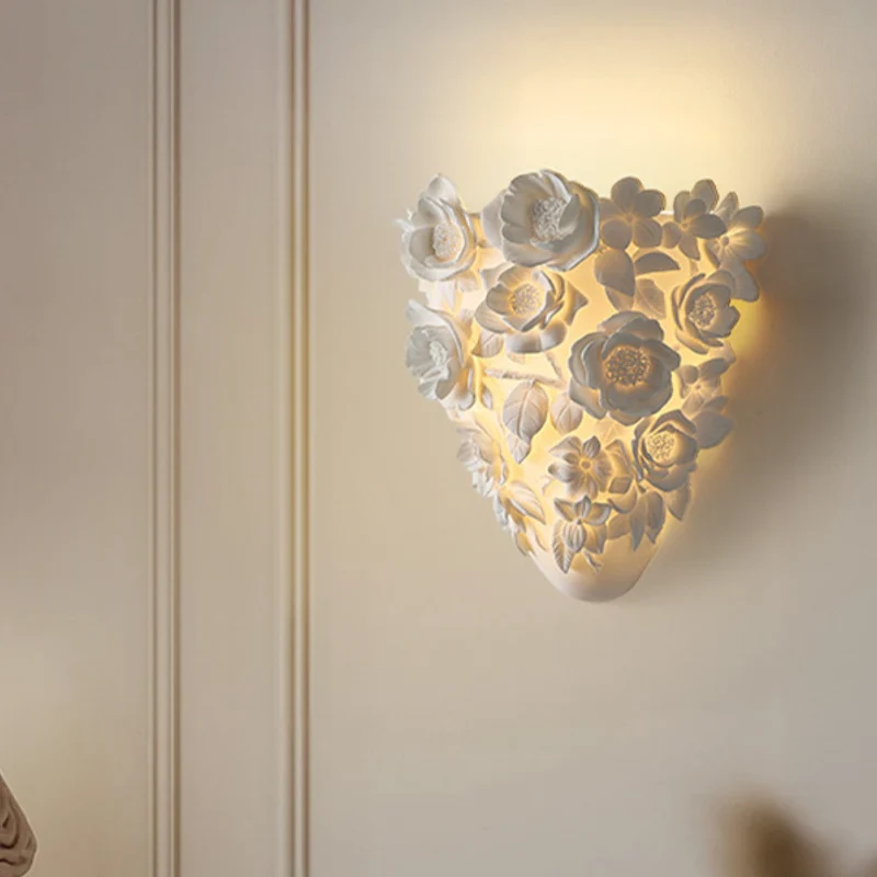 Traditional French Floral Relief Resin Iron LED Wall Sconce Lamp For Living Room