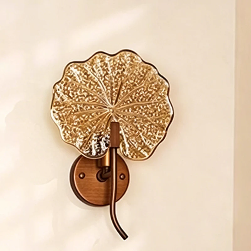 Traditional Vintage Round Glass Iron 1-Light Lotus-Shaped Wall Sconce Lamp For Bedroom