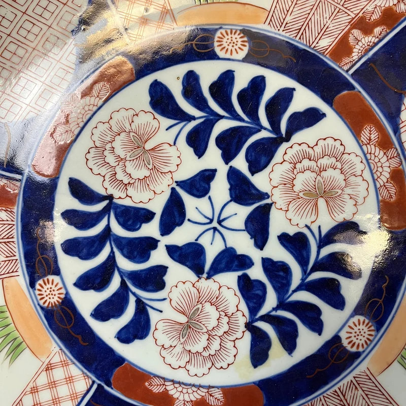 Decorative Japanese porcelain plate in the Imari style from the late 19th century.