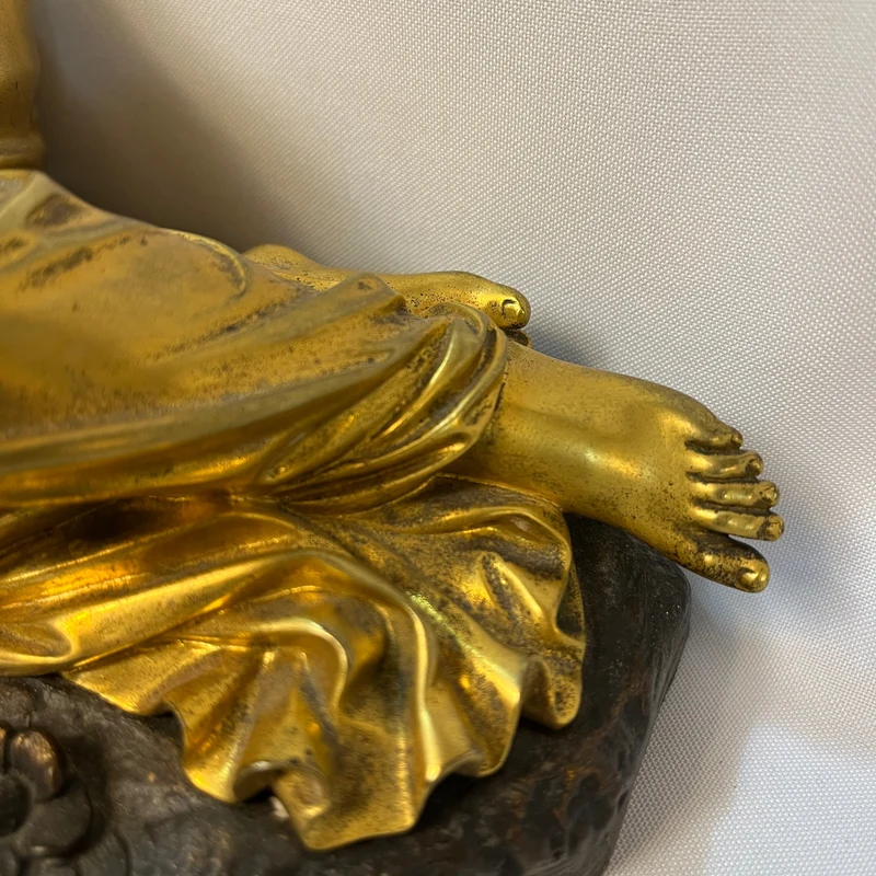 Ormolu bronze figure 'Venus with Doves' French School, late 19th century