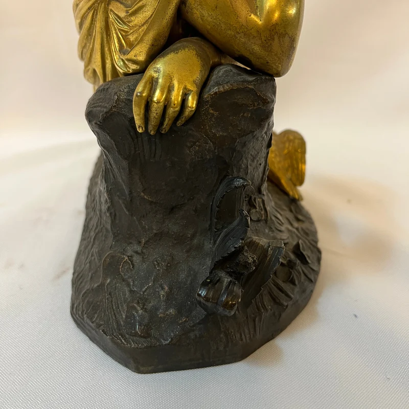 Ormolu bronze figure 'Venus with Doves' French School, late 19th century