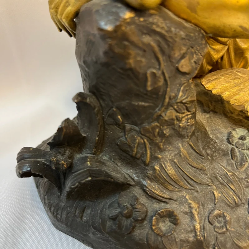 Ormolu bronze figure 'Venus with Doves' French School, late 19th century