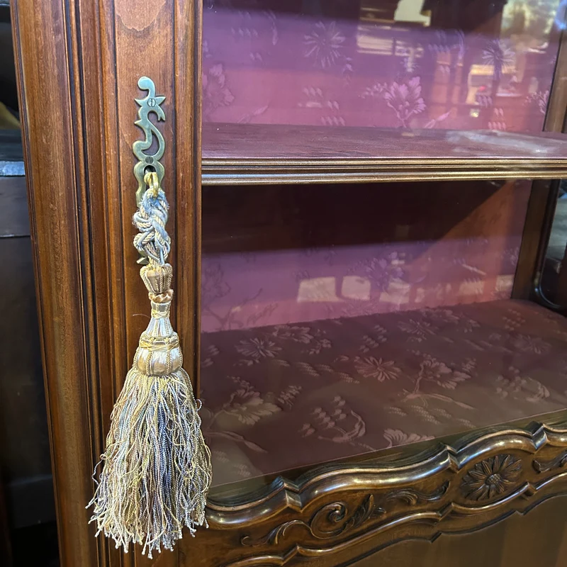 Pair of French Louis XV display cabinets in carved mahogany and floral tapestry