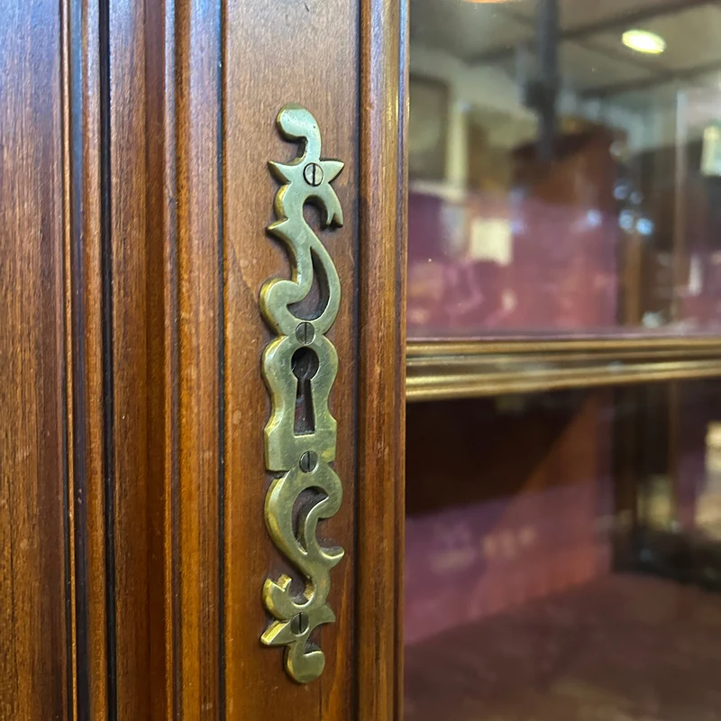 Pair of French Louis XV display cabinets in carved mahogany and floral tapestry