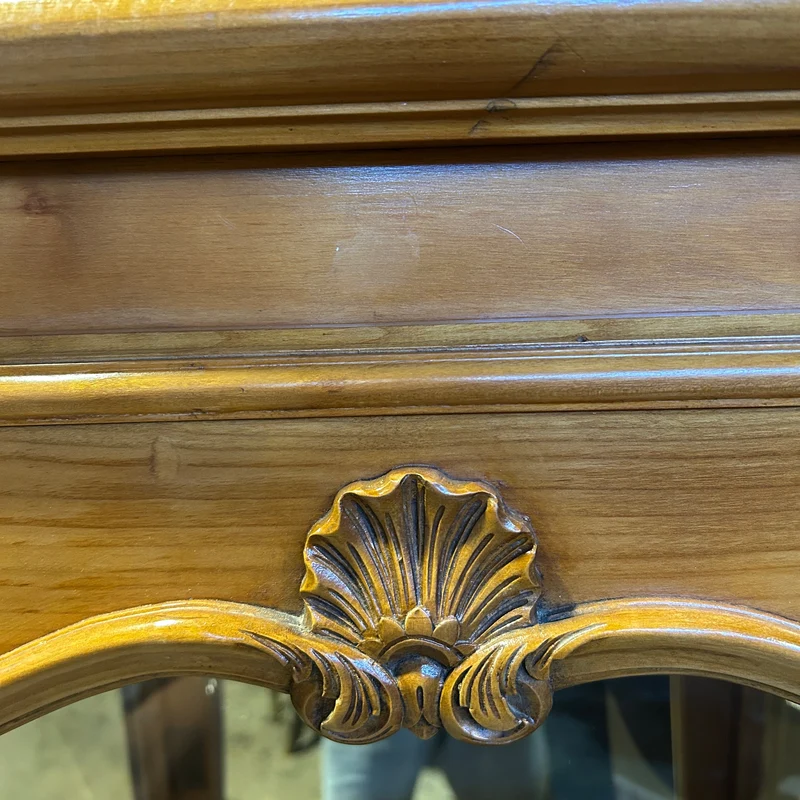 Contemporary French Louis XV bombé display cabinet with carved wood and interior mirror