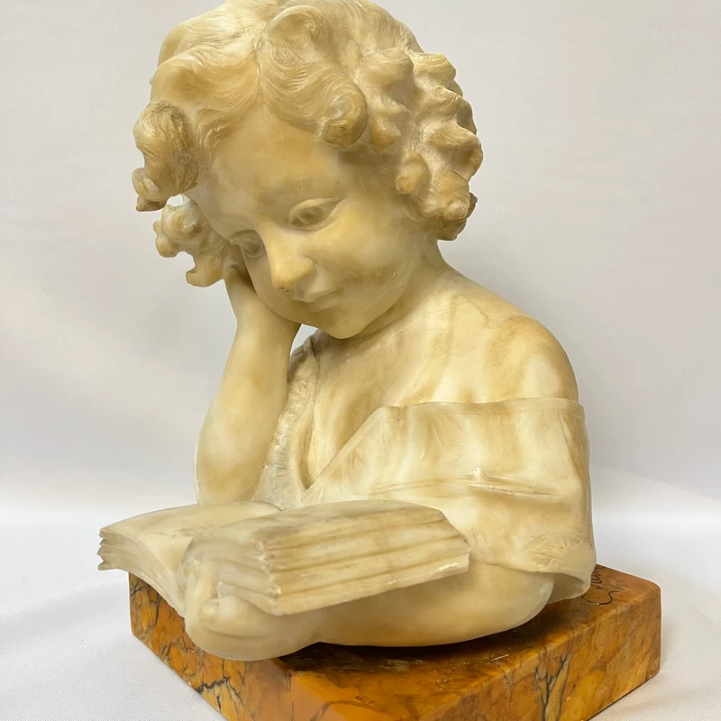 Alabaster sculpture 'Girl Reading' signed Christophoro Vicari (1846–1913)