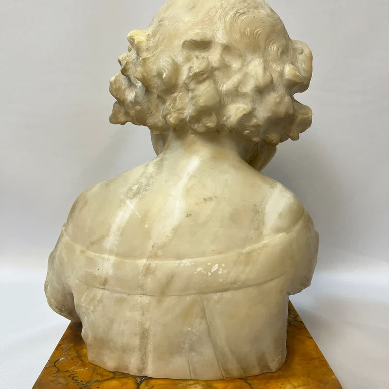 Alabaster sculpture 'Girl Reading' signed Christophoro Vicari (1846–1913)