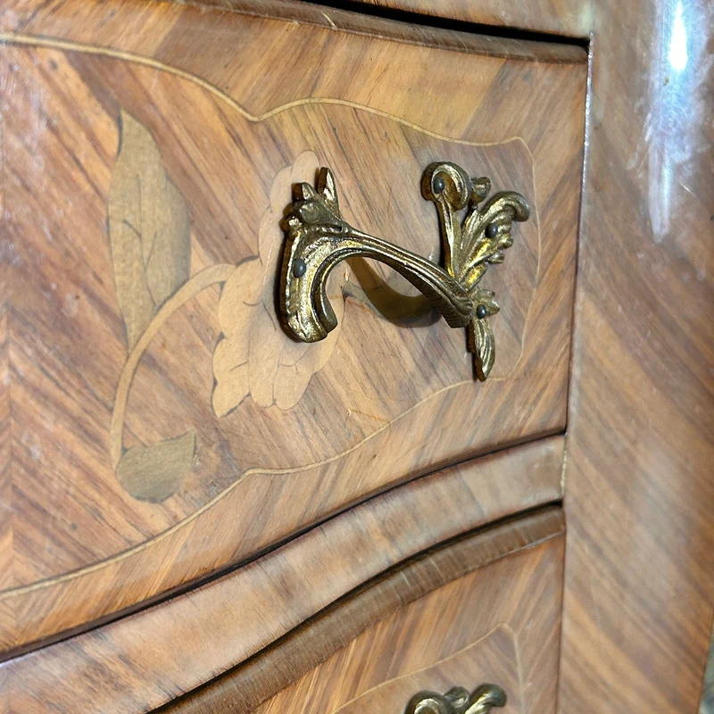 Contemporary French Louis XV style chest of drawers