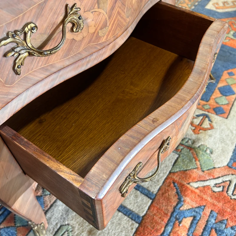Contemporary French Louis XV style chest of drawers