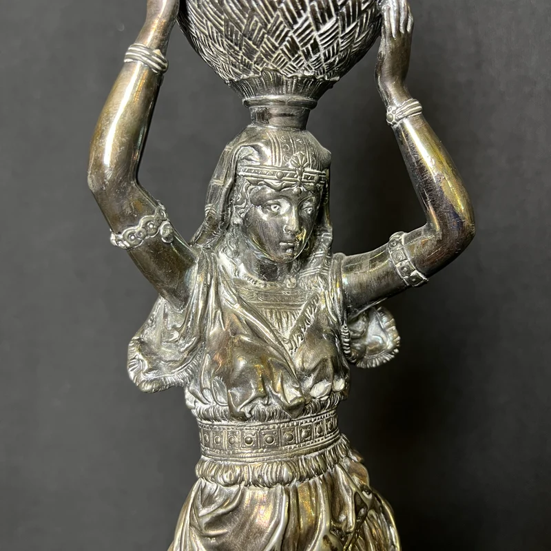 Centros de Mesa WMF Alemania circa 1900 estilo Art Nouveau en estaño y bronce 'Odaliscas'