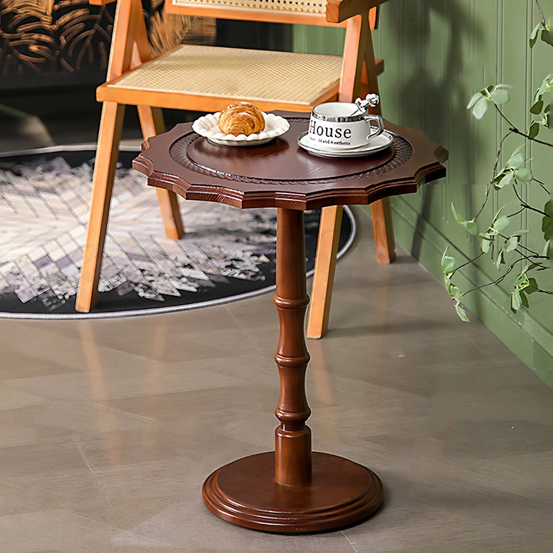 Traditional European Solid North American Red Oak Round Side Table With Wavy Carved Edge For Living Room