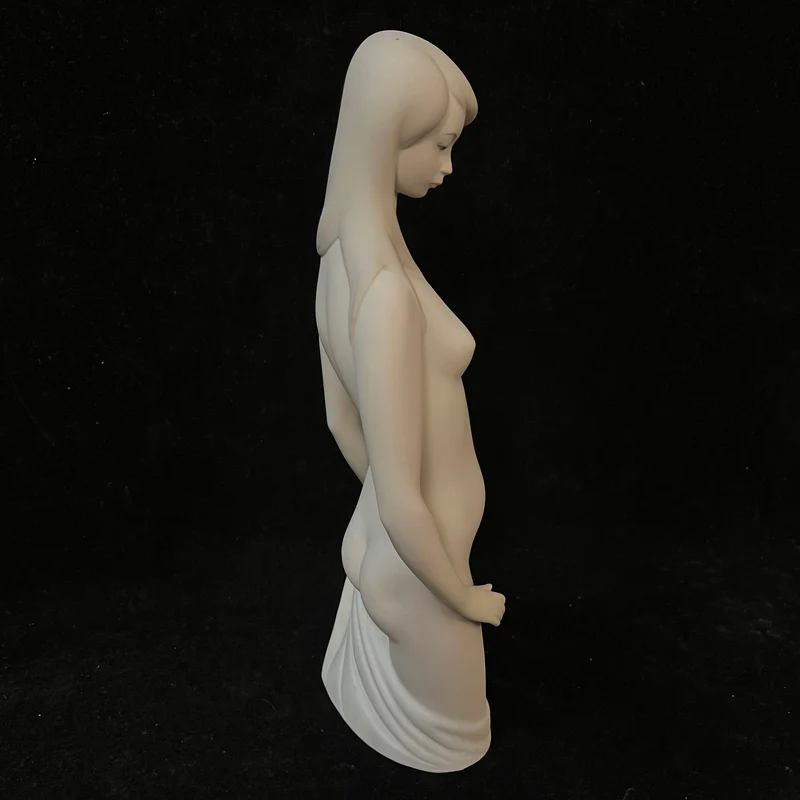 Lladró figurine, silhouette of a woman in matte white porcelain